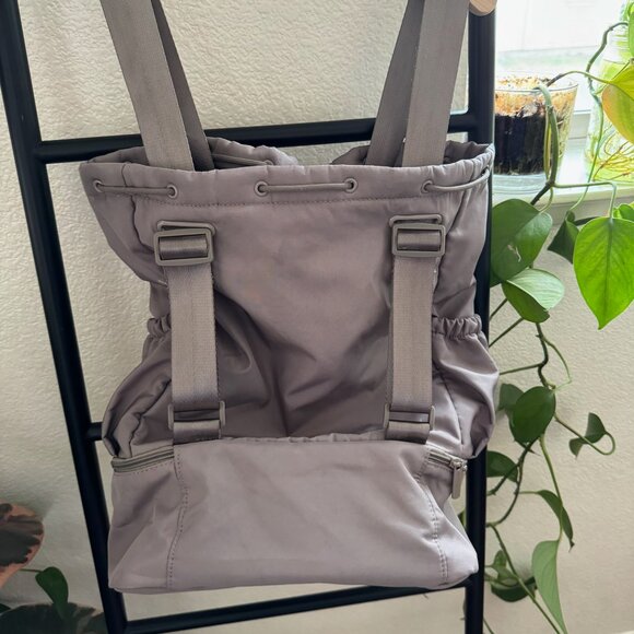 Beyond Yoga Light Purple Yoga, Gym, or Diaper Bag - Picture 6 of 6